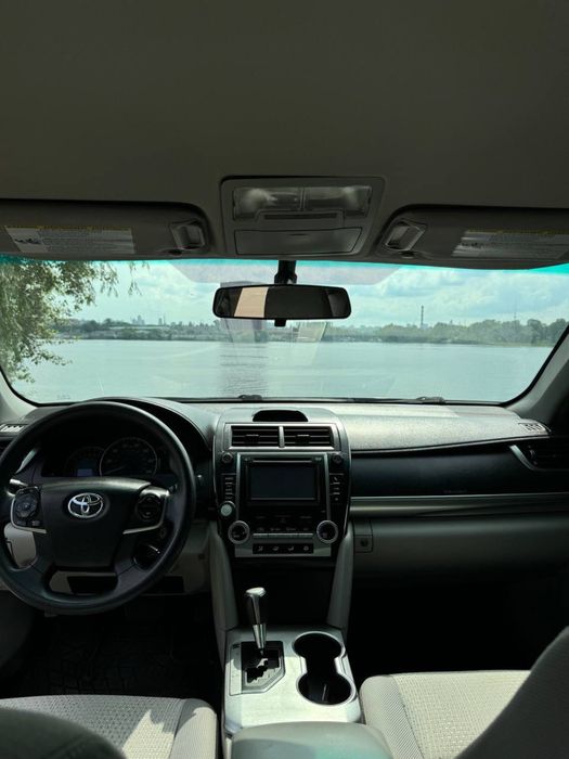 Авто в аренду гибриды 2018 год. Toyota camry 50-70