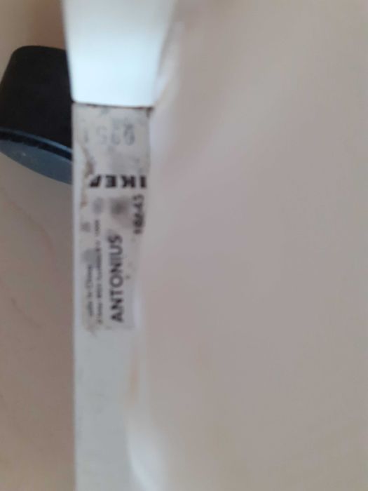 Estrutura cesto de lavandaria Ikea com rodas