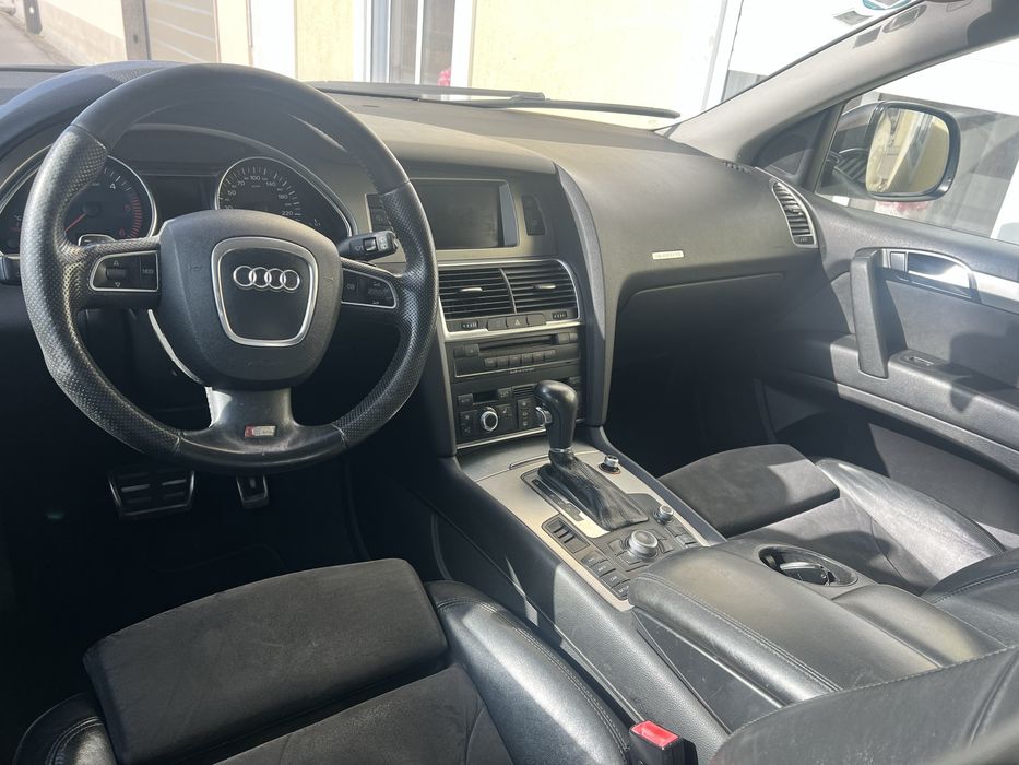 Audi Q7 3.0Tdi v6 quattro S-Line