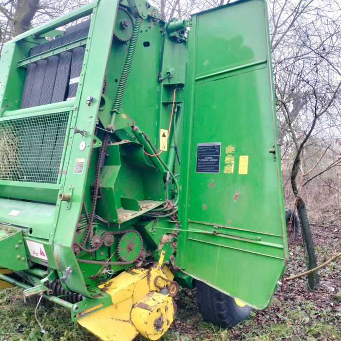 Prasa John Deere 550