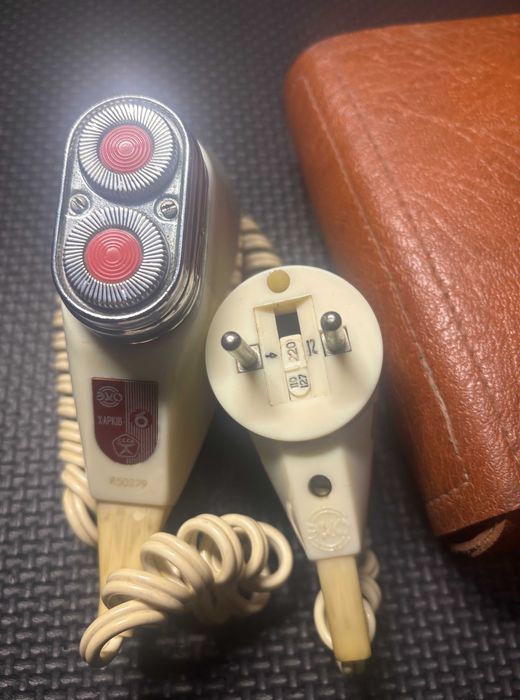 Електробритва Харків 6 + чохол