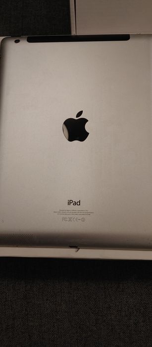 Tablet Apple iPad 4 Retina 16Gb Wifi Cellular A1460 + bluetooth keys