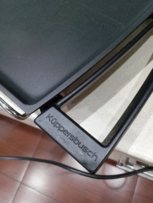 Grill stołowy elektryczny