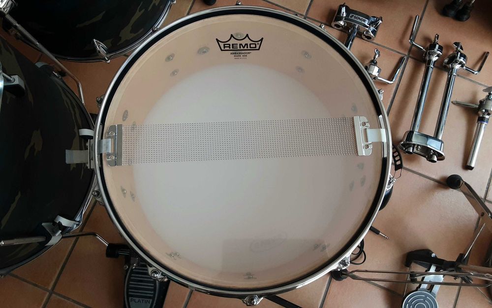 Bateria Sonor Force 1005/507 10 Madeiras + Hardware + Extras - 850€