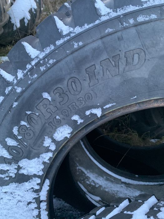 Opony trawnikowe 11.2r24 i 16.9r30