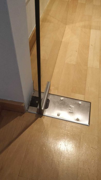 Porta reversivel vidro 9mm (204x81cm)+ Ferragens Dorma + puxador inox