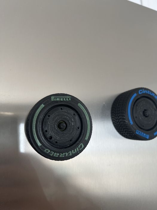 Imanes formula 1 estilo pneus