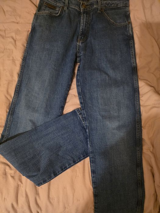 Jeansy Wrangler.