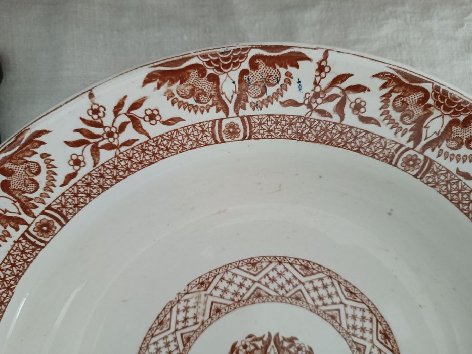 Pratão da Fábrica de Loiça de Sacavém