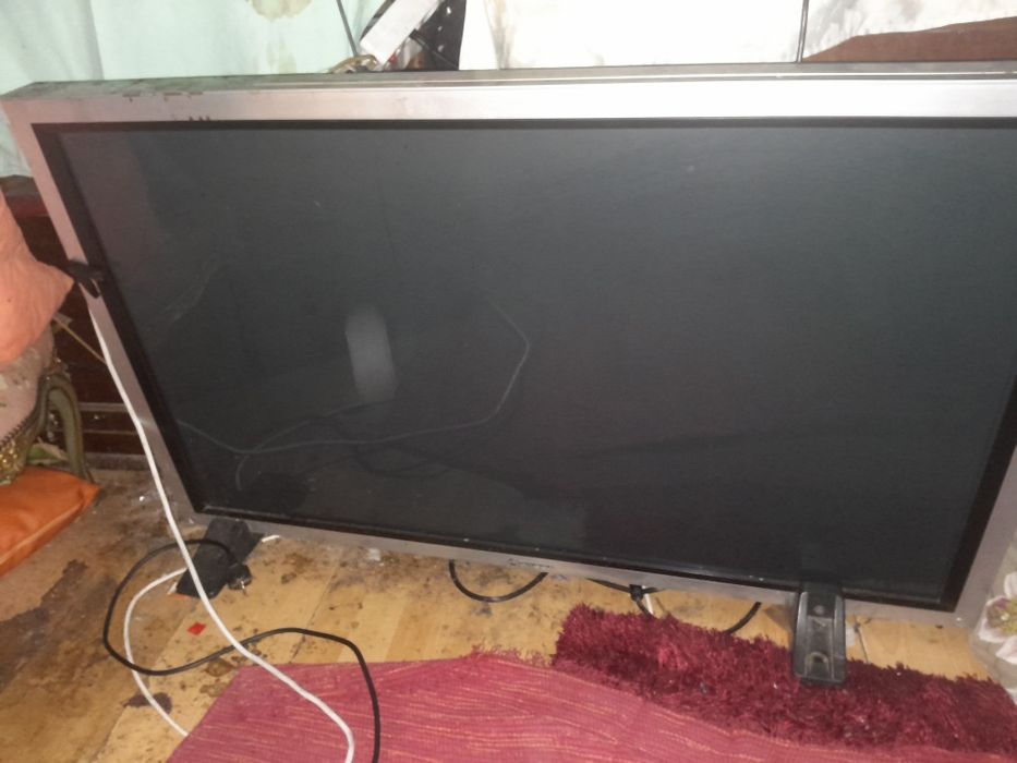 Vendo diversos plasmas e aparelhagens 75€