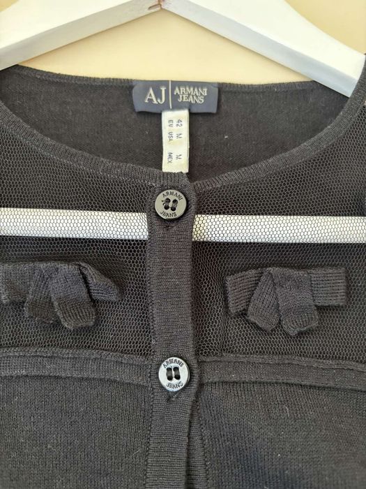 Женскую брендовую кофточку ARMANI JEANS