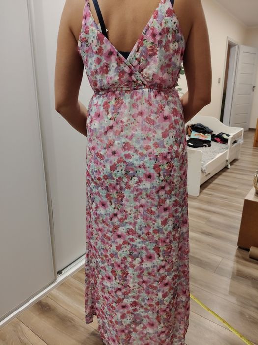 Długa sukienka w kwiaty