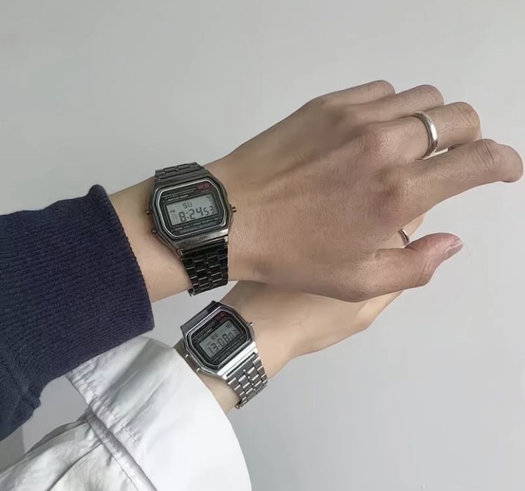 Годинник Casio..