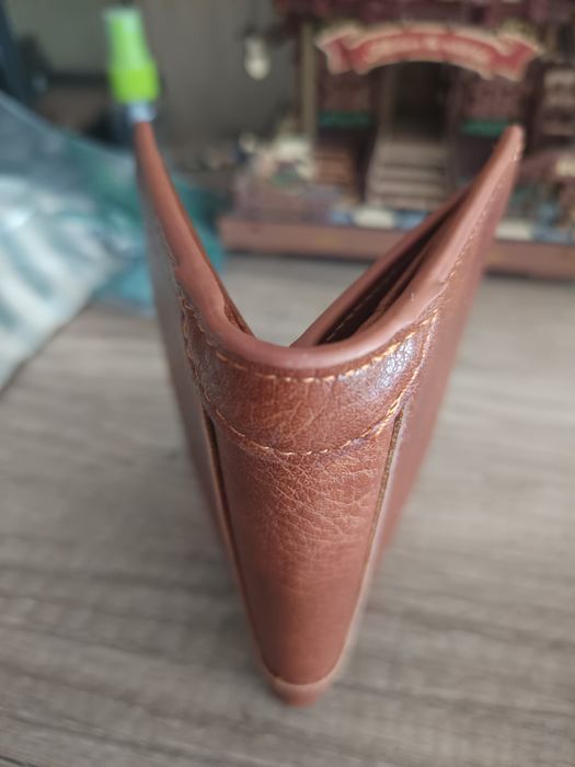 Vendo carteira nova para homem castanho bom estado