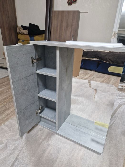 Зерколо в ванну с полочками