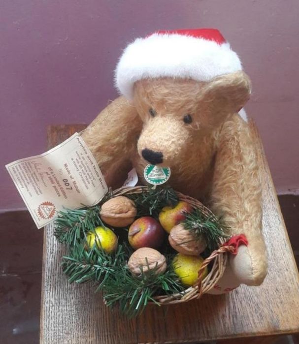 Мохеровий ведмедик  Сантою та кошик, шарнірний, вінтаж