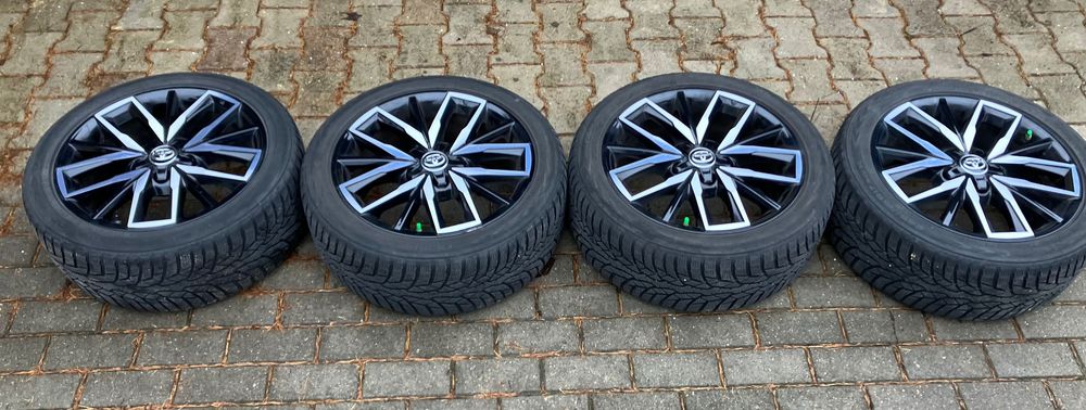 Koła zimowe 17” Corolla E21