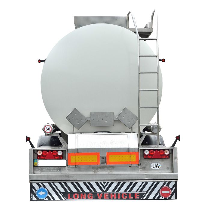 Продається напівпричеп-цистерна, 2003 року випуску 35000.0 євро