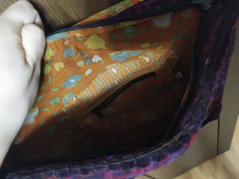 Fioletowa filcowa torba na ramię