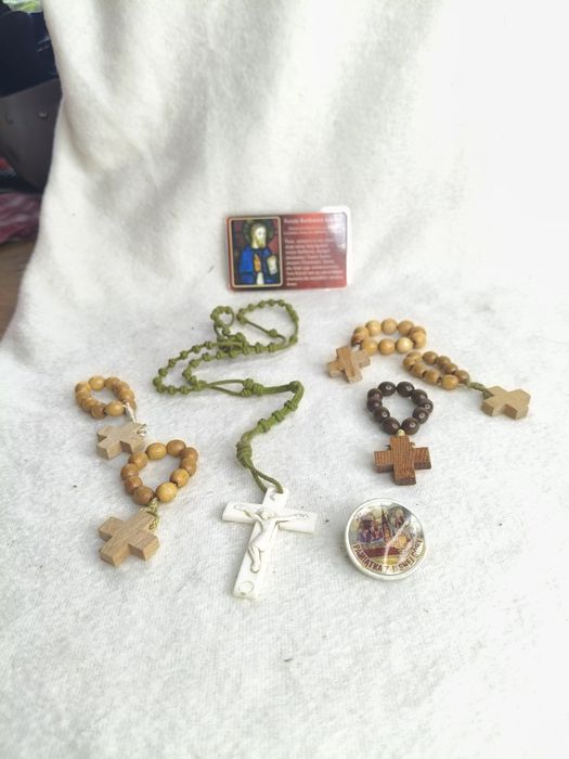 Różańce podróżne z drewna 157