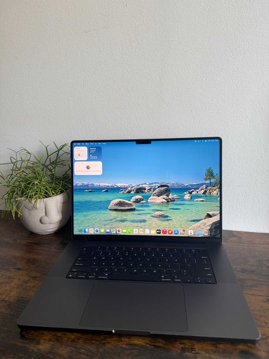 MacBook Pro 16” M4 Pro  | 24GB RAM |  1TB SSD |