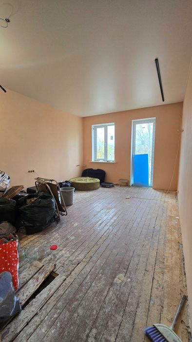 Продам реальну 3х.к.квартиру метро Індустріальна. Сертифікат+. 23000