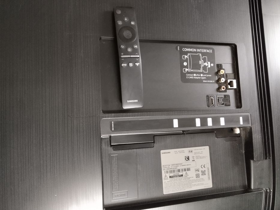 Телевизор Samsung 50 tu. 8000