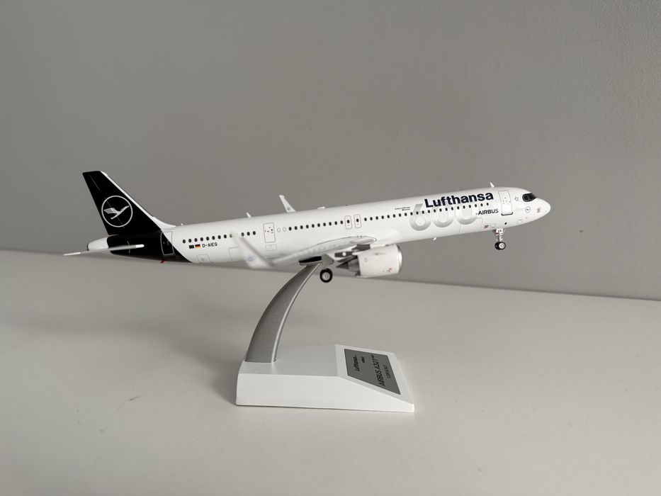 Model samolotu Airbus A321neo Lufthansa JFox w skali 1:200