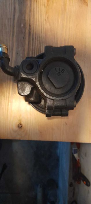 Bomba direção hiraulica ford focus 2003
