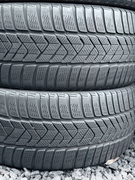 235 40 19 Pirelli Sottozero 3 80% 2025 Шини Зима