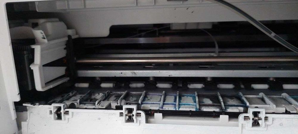 Продам принтер HP DeskJet2720 з СБПЧ, фарбами, катриджами