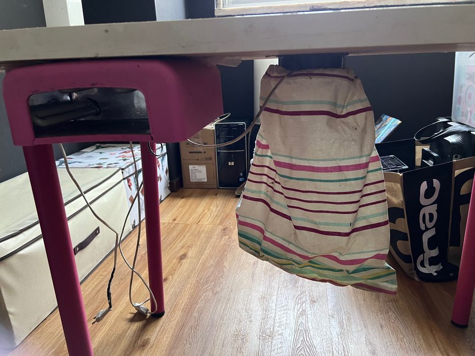 Mesa de unhas de gel