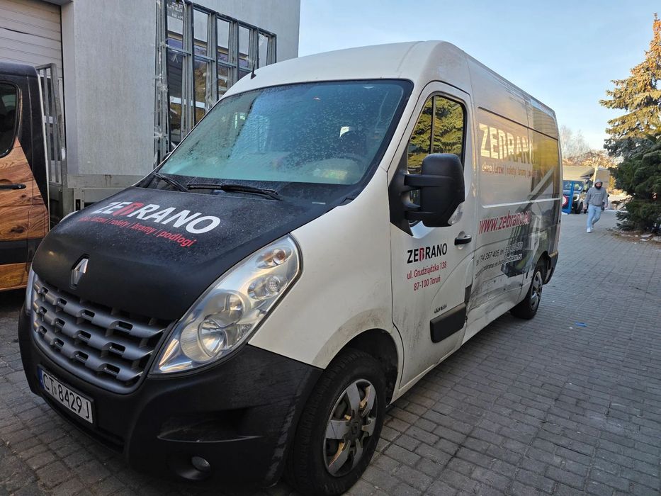 Renault MASTER  Renault Master uszkodzony bok