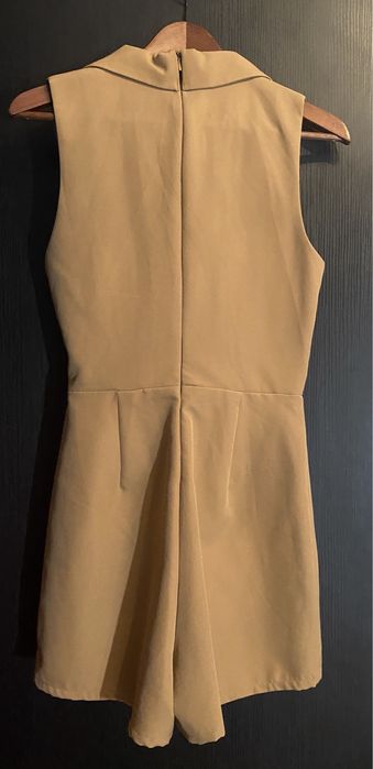 Elegancki kombinezon letni