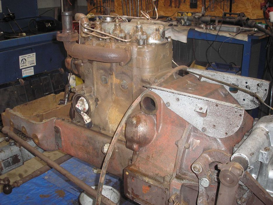 Ciągniki rolnicze -traktory Odrestaurowanie Gdynia ul. Hutnicza 12a