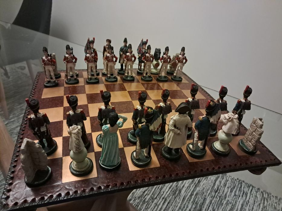 Jogo de Xadrez Temático Invasões Francesas (Completo + Tabuleiro em Pedra)