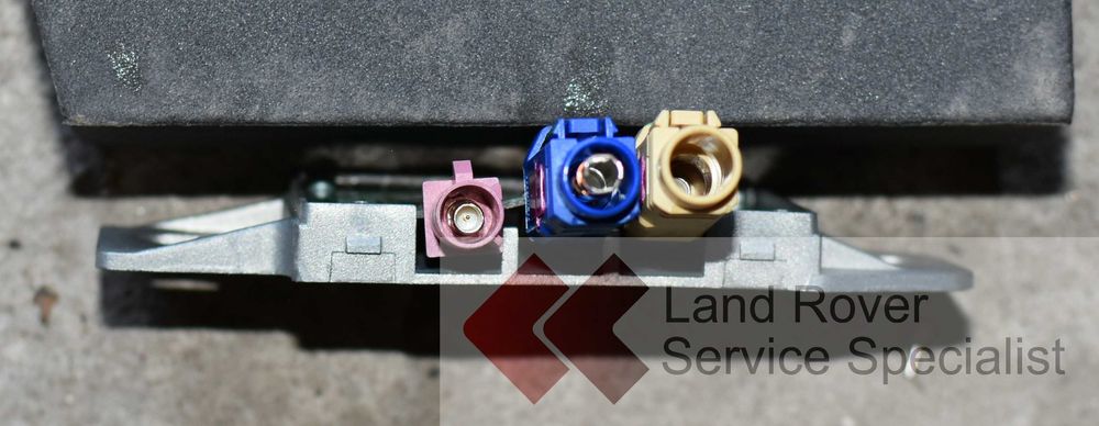 Wzmacniacz anteny moduł RANGE ROVER SPORT L494 z 2018r.