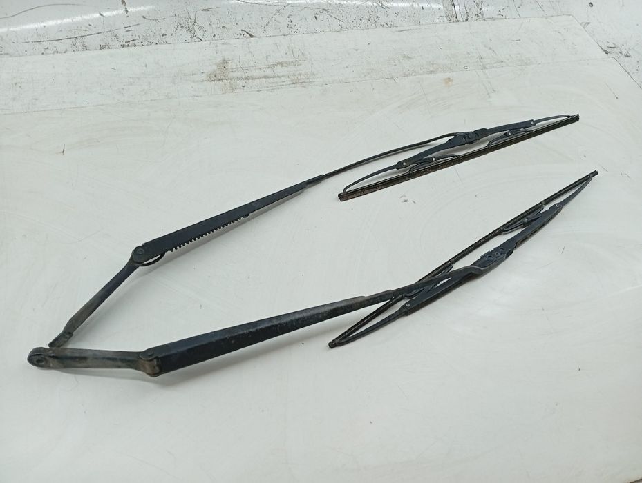 Astes/Escova Limpa Conjunto (2) - FORD FOCUS Turnier (DNW) | 99 - 07