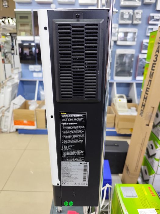 Гібридний Інвертор Must PV18-4024 PREM WiFi 4kw 24v