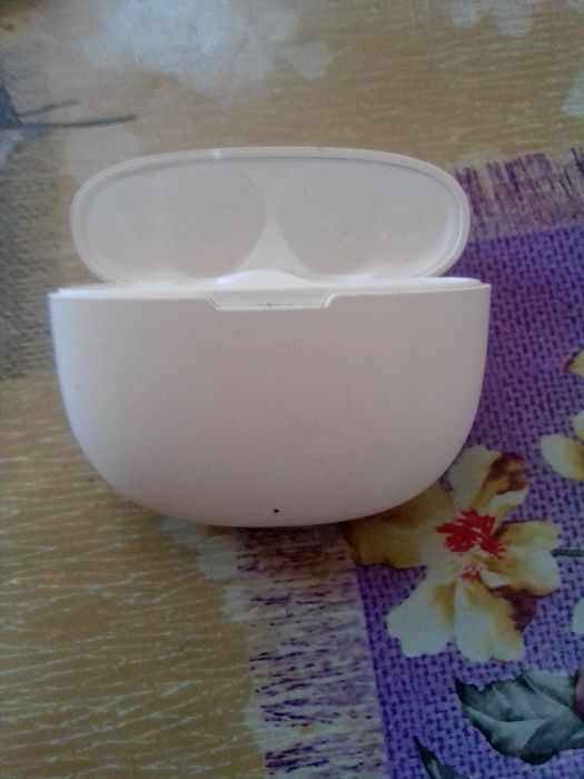 Кейсы для наушников