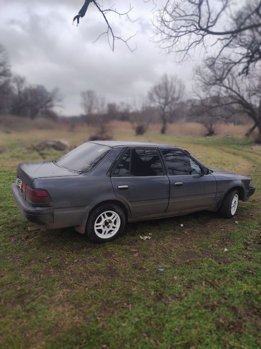 Тойота Королла автомат 92 г.