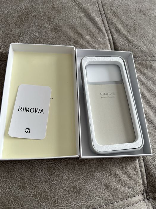 Capa Rimowa  iphone 17 pro max