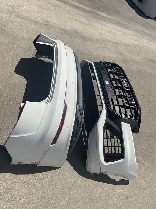 Audi Q8 Бампер передній та задній