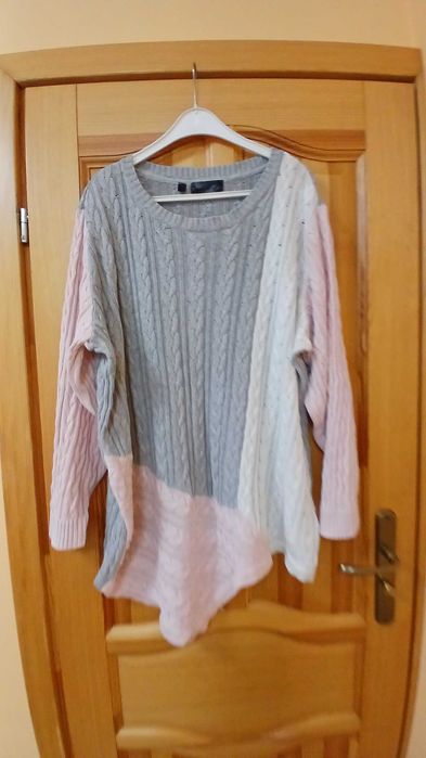 sweterek damski w pastelach 54-56