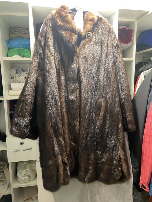 Шуба норкова нова.