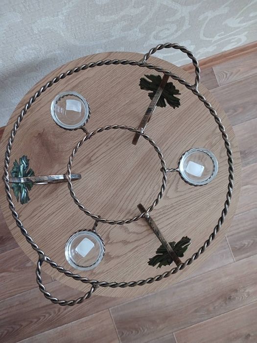 Блюдо для разогрева шашлыка. Садж с соусницами.