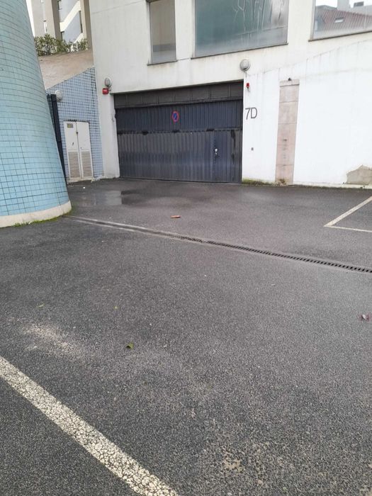 Lugar de estacionamento noturno e fim de semana em Rua de São Bento, Lisboa