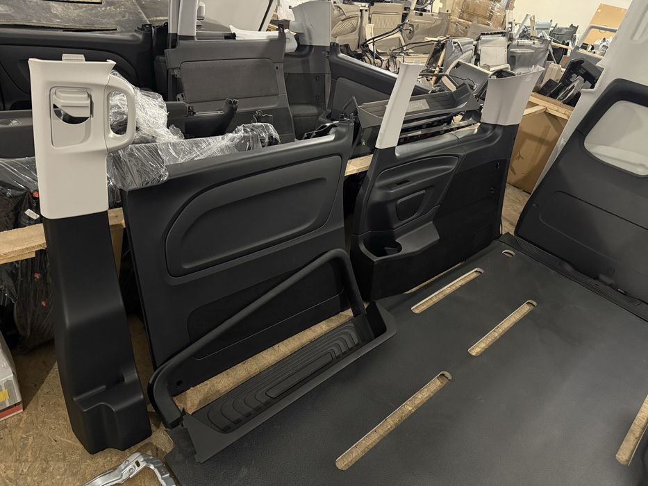 Салон W447 обшивки потолок підлога карти Vito Metris W447 V-class