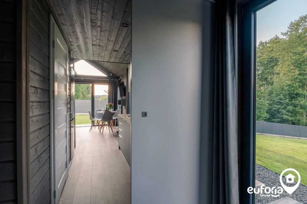 Domek na wynajem nad jeziorem z sauną i balią/jacuzzi;