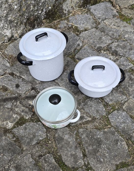 3 panelas pequenas